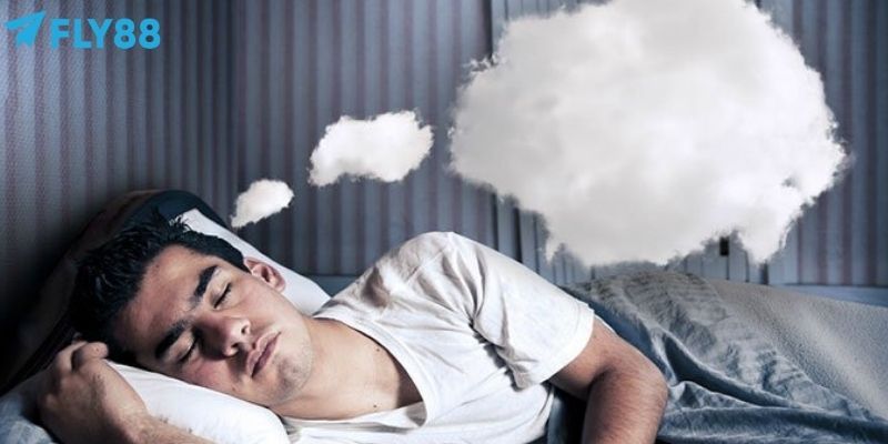 Mơ nhặt thấy người thân đang cười là một điềm báo tích cực